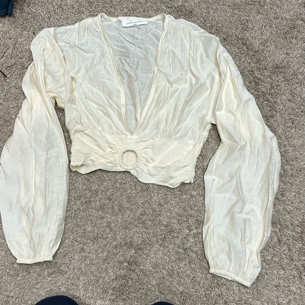 Elegant Cream Cropped Women's Top